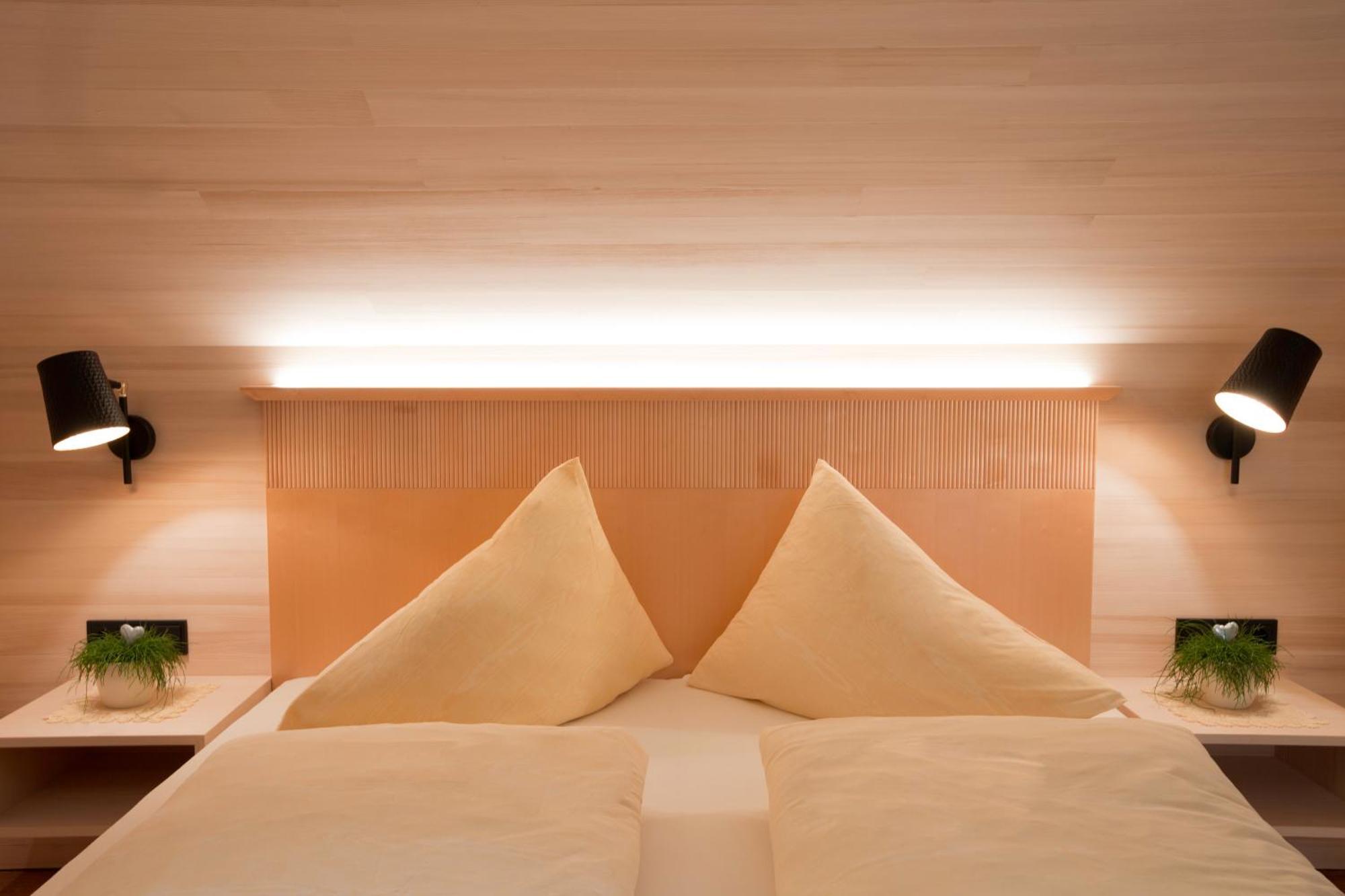 N Apartments Hotel Schoppernau Rom bilde