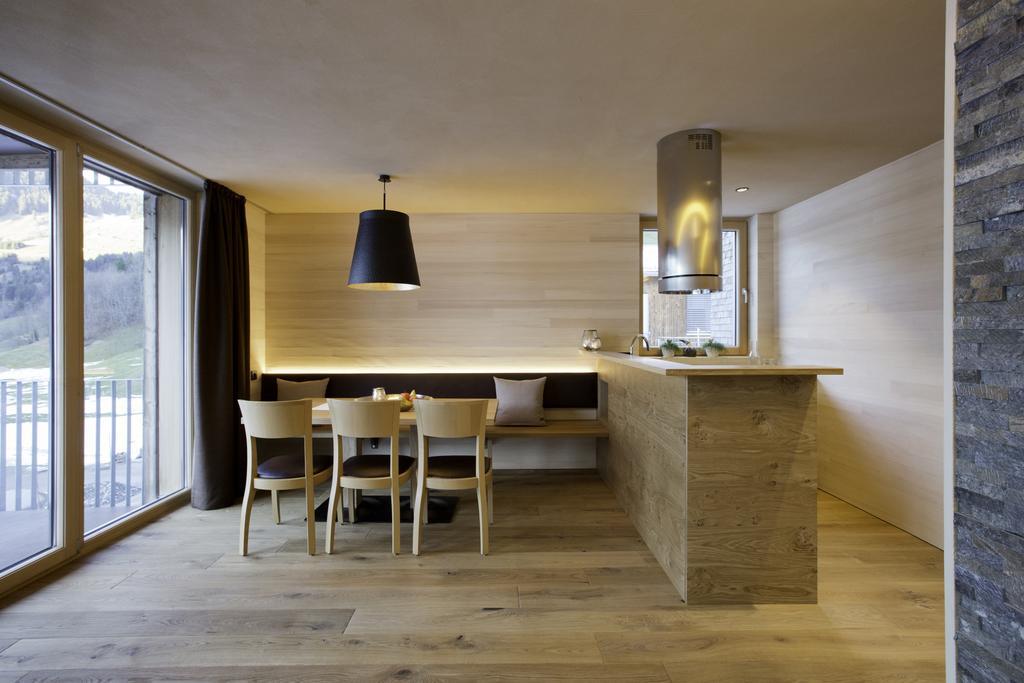 N Apartments Hotel Schoppernau Rom bilde
